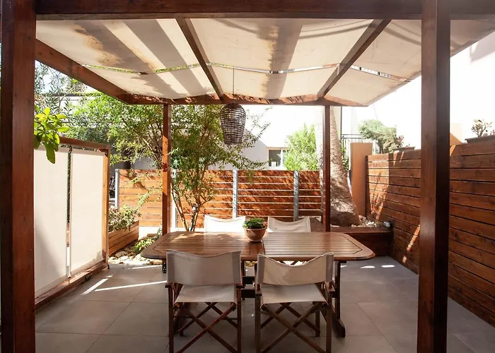 Euzoia Luxury Maisonette